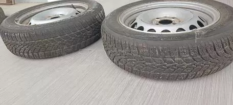 2 Ζάντες 15αρες με λάστιχα 165/65 R15 