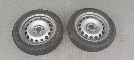 2 Ζάντες 15αρες με λάστιχα 165/65 R15 