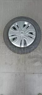2 ζάντες 14αρες με τάσια και λάστιχα 165/65 R14 