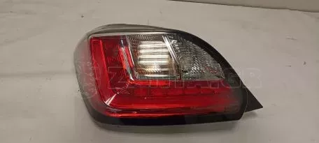 Πίσω φως αριστερό από Mitsubishi Space Star - 8330B245 