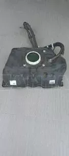 Ρεζερβουάρ καυσίμου από Toyota Yaris III P13 FL - 77100-0D221 