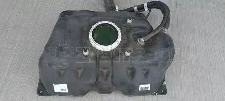 Ρεζερβουάρ καυσίμου από Toyota Yaris III P13 FL - 77100-0D221 