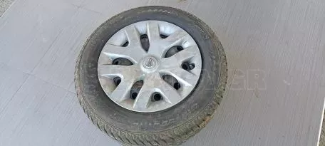 3 ζαντες 16αρες με λάστιχα και τάσια nissan 2014 215/65R16 