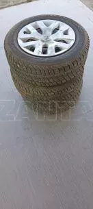 3 ζαντες 16αρες με λάστιχα και τάσια nissan 2014 215/65R16 