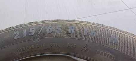 Ζάντα 16αρα με λάστιχο 2014 215/65 R16 