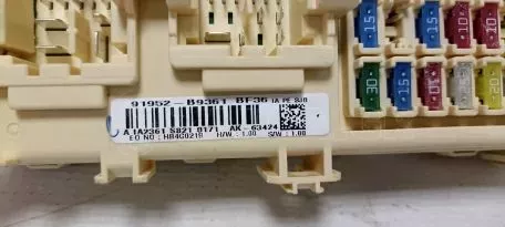 Ασφαλειοθήκη από Hyundai i10 - 91952-B9361 