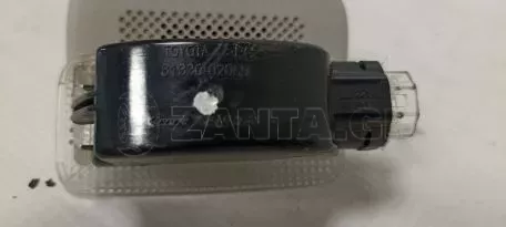 Εσωτερικό Φως από Toyota YARIS - 81330-02060 