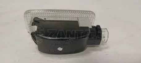Εσωτερικό Φως από Toyota YARIS - 81330-02060 