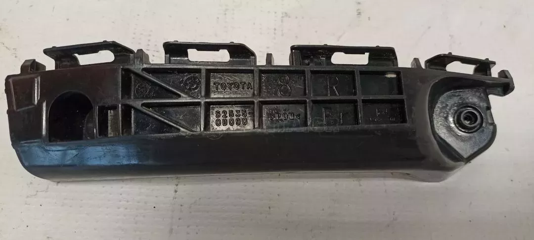 Βάση Προφυλακτήρα Εμπρός Δεξιά από Toyota Yaris - 52535-0D090