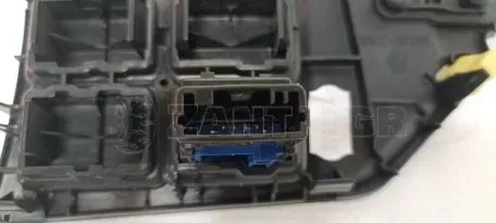Πλαίσιο Διακοπτών Κονσόλας από TOYOTA Yaris - 58917-0D160 