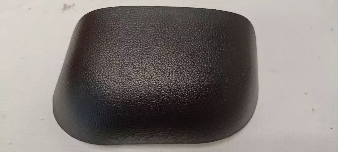 Κάλυμμα δεξιάς πλευράς πορτμπαγκάζ from HYUNDAI i10 - 85743-B9000