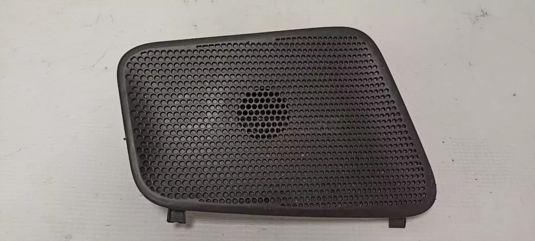 Δεξιό μπροστά κάλυμμα ηχείου από Toyota Aygo - 55473-0H020