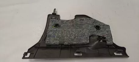 Κάτω δεξί κάλυμμα του ταμπλό από Toyota Yaris - 55607-0D050 55642-0D050 