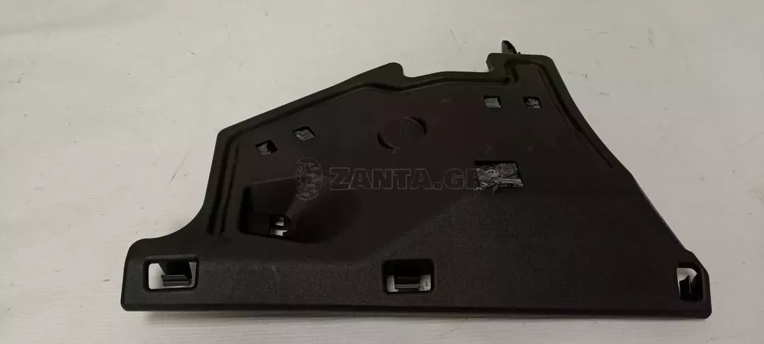 Κάτω δεξί κάλυμμα του ταμπλό από Toyota Yaris - 55607-0D050 55642-0D050