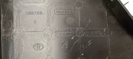 Κάλυμμα δεξιάς πλευράς ταμπλό από TOYOTA YARIS - 55317-0H010 