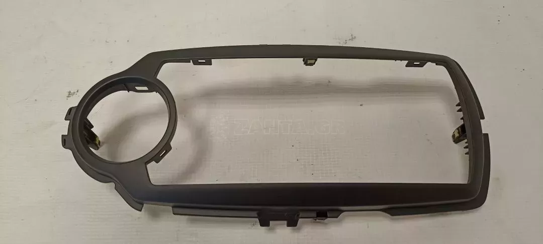 Πλαίσιο Πρόσοψης Κεντρικής Κονσόλας από Toyota Yaris - 86451-0D040