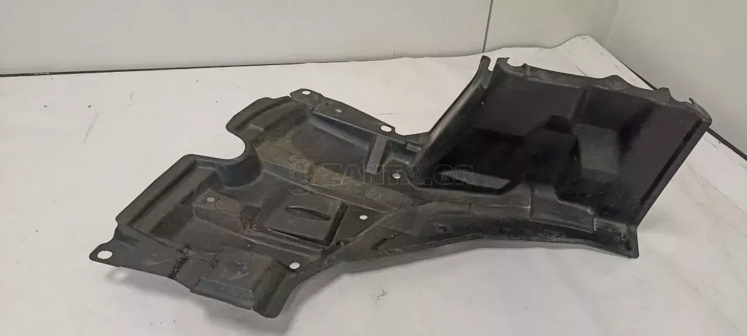 Δεξί Κάτω Κάλυμμα Κινητήρα από Toyota Yaris - 51441-0D231