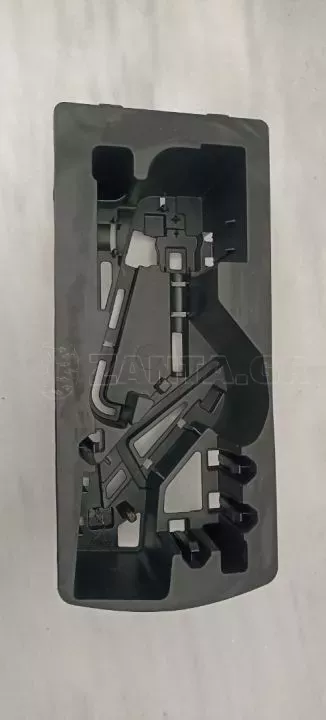 Κουτί εργαλείων πορτμπαγκάζ από TOYOTA AYGO - 64993-0H020