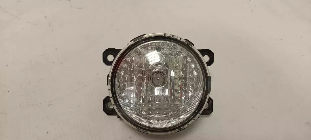 Μπροστινός προβολέας ομίχλης από Mitsubishi Space Star - 89207251