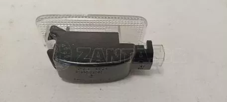 Εσωτερικό Φως από Toyota YARIS - 81330-02060 