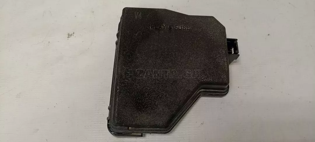 Κάλυμμα Κουτιού Ρελέ και Ασφαλειών από Toyota Yaris - 82662-0D710-A