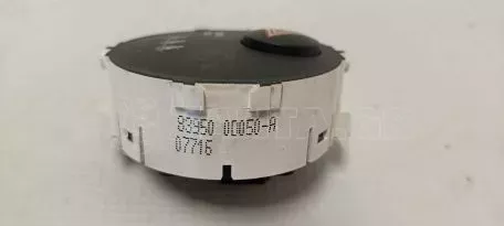 Διακόπτης φώτων αλάρμ από TOYOTA YARIS - 83950-0D050-A 