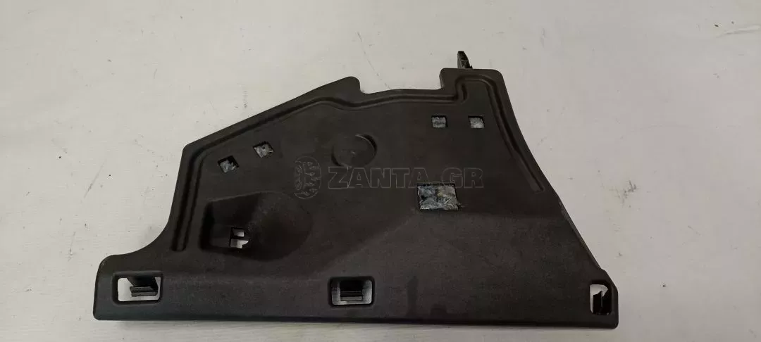 Κάτω δεξί κάλυμμα του ταμπλό από Toyota Yaris - 55607-0D050 55642-0D050