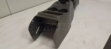 Κεντρική κονσόλα ανάμεσα στα καθίσματα από Mitsubishi Space Star - 8011A941ZZ 8011Β058ΧΑ 