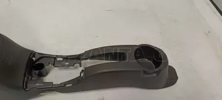 Κεντρική κονσόλα ανάμεσα στα καθίσματα από Mitsubishi Space Star - 8011A941ZZ 8011Β058ΧΑ 