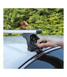 KIT ΜΕ ΜΠΑΡΕΣ ΟΡΟΦΗΣ ΓΙΑ SKODA RAPID SPACEBACK 5D 2013 ΑΛΟΥΜΙΝΙΟΥ & ΜΠΑΓΚΑΖΙΕΡΑ BOX 430 LT (ΛΕΥΚΗ-ΑΣΠΡΗ/ΓΥΑΛΙΣΤΕΡΗ) NORDRIVE 