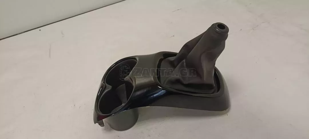 Κονσόλα κεντρική με φούσκα λεβιέ από Toyota Aygo - 58804-0H020