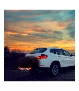 ΜΠΑΓΚΑΖΙΕΡΑ ΚΟΤΣΑΔΟΡΟΥ 400 LT TOWBOX V3 SPORT ORANGE (ΠΟΡΤΟΚΑΛΙ) ΜΕ LED ΦΑΝΑΡΙΑ 