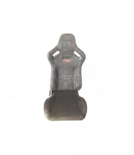 Καθίσματα Bucket R8 Suede Alcantara Μαύρο Με Κόκκινες Ραφές Και Carner Logo Ζευγάρι 2 Τεμαχίων 