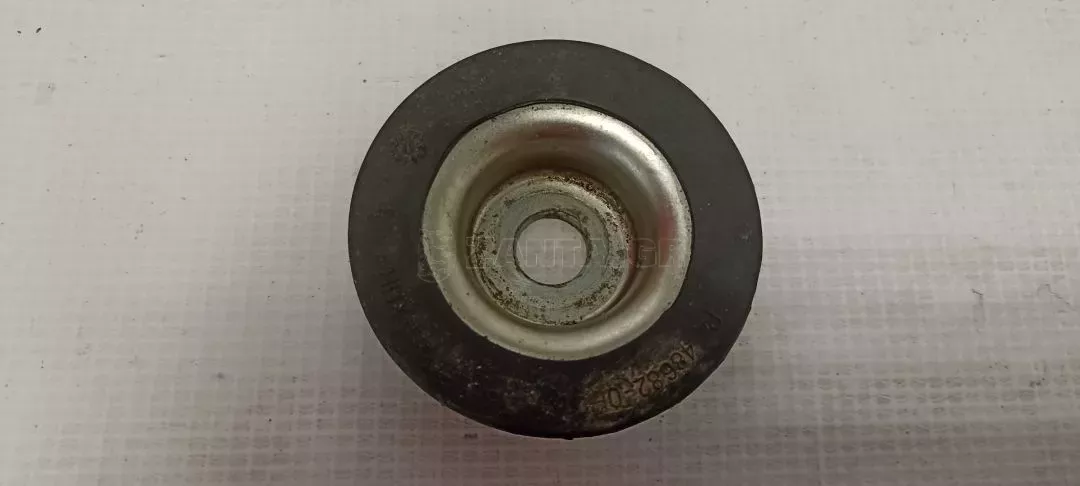 Στήριγμα ανάρτησης εμπρός δεξιά από Toyota Aygo - 48682-0H010