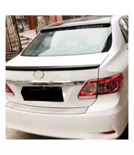 Αεροτομή πίσω παρμπρίζ για Toyota Corolla (2012+) - μαύρη γυαλιστερή 