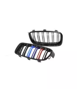 Καρδιές Μάσκας Για Bmw 3 F30 / F31 11-18 M4 Look Με Διπλή Γρίλια Tri-Color Μαύρο Γυαλιστερό 2 Τεμάχια 