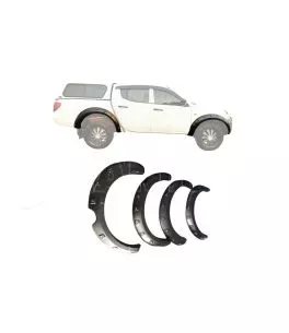 Mitsubishi L200 (Triton) 2005-2011 Φρύδια Τροχών Μαύρα Σαγρέ με Διακοσμητικές Βίδες 