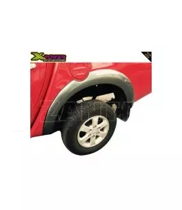 Mitsubishi L200 (Triton) 2005-2011 Φρύδια Τροχών Μαύρα Σαγρέ με Διακοσμητικές Βίδες 