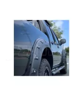 Nissan Navara (D40) 2005-2011 Φρύδια Τροχών Μαύρα Με Διακοσμητικές Βίδες 
