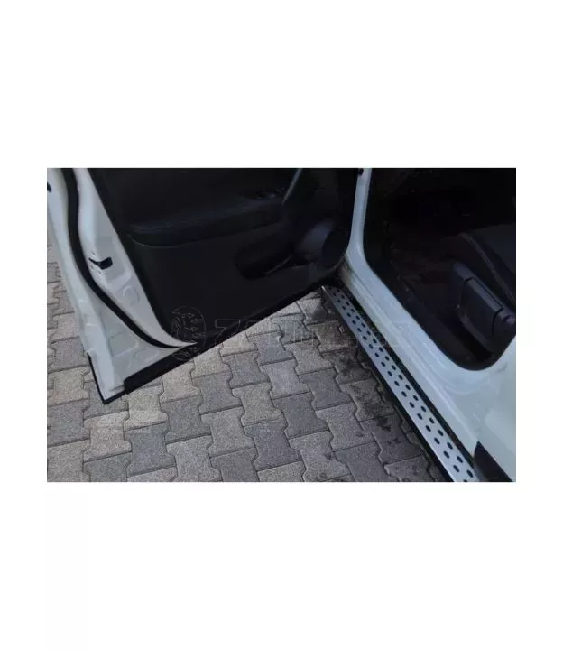 Nissan Qashqai 2019+ (Adblue) Σκαλοπάτια Kure