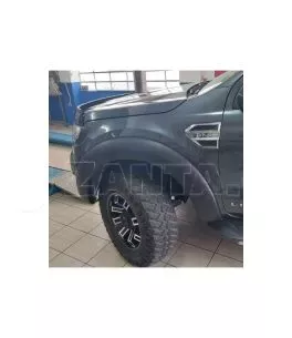 Ford Ranger (T7/Τ8) 2016-2022 Φρύδια Τροχών Μαύρα Ματ (OEM) Χωρίς Τρύπα Για Σένσορα 