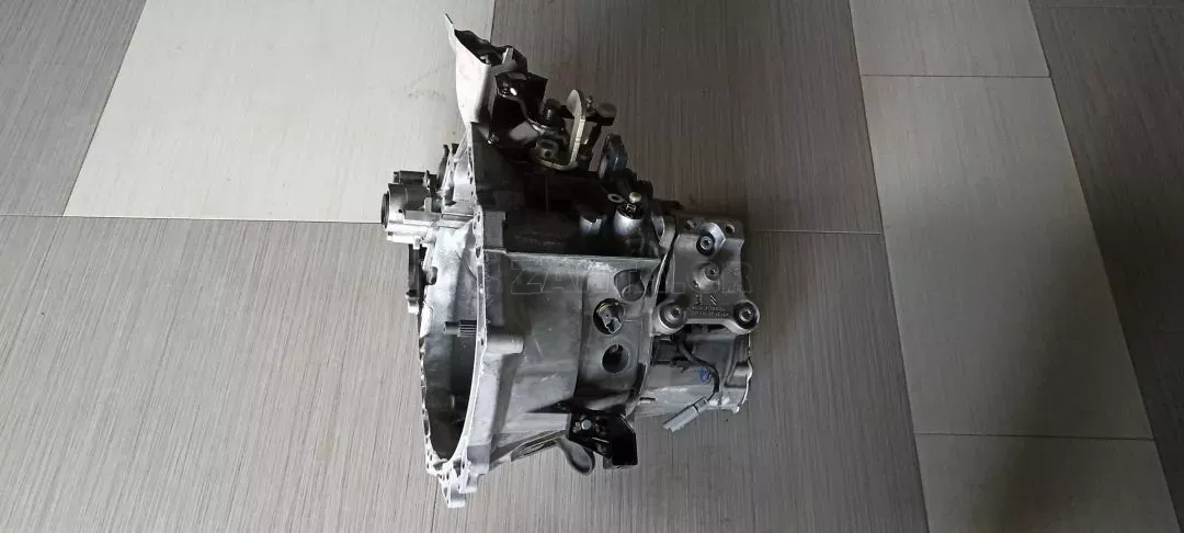 Κιβώτιο ταχυτήτων από Citroen C3 - 20V247 1704896 96323558 80 2601510-3326D48N