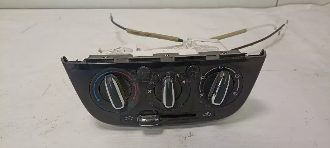 Μονάδα Ελέγχου Θέρμανσης από Mitsubishi Space Star - 7820A875