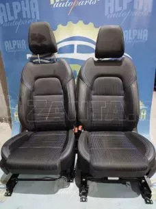 ΣΑΛΟΝΙ ΔΕΡΜΑΤΙΝΟ ΚΑΙ ΥΦΑΣΜΑ ΜΑΥΡΟ ΜΠΛΕ – NISSAN QASHQAI J12– ’21 – ’25. 