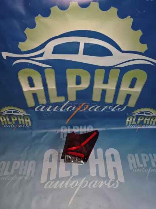 ΠΙΣΩ ΔΕΞΙ ΦΑΝΑΡΙ -81551-02A61-TOYOTA AURIS - '12 -'18.