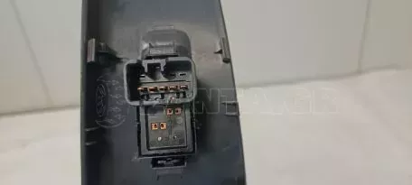 Διακόπτης Ηλεκτρικού Παραθύρου Εμπρός Αριστερά από MITSUBISHI SPACE STAR - 7221T0611 8608A320 
