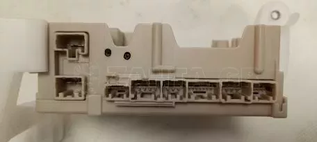 Ασφαλειοθήκη από Toyota Aygo - 82730-0H030 1C11-0053 