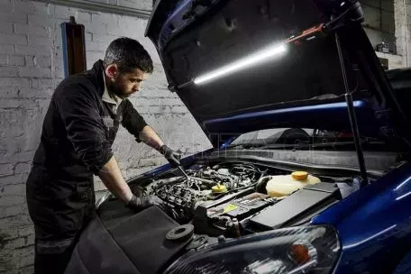Φακός Εργασίας Επαναφορτιζόμενος Με Βάσεις Στήριξης Σε Καπό Αυτοκινήτου Led Inspect Light Osram LΕDΙL415 