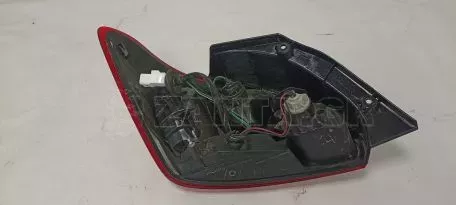 Φανάρι πίσω δεξί από MITSUBISHI SPACE STAR - 8330A780 
