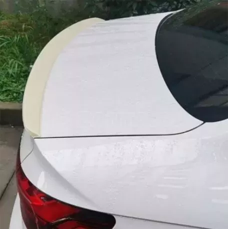 Αεροτομή πορτ μπαγκάζ για Audi A4 B9 (2019+) S4 Style - μαύρη γυαλιστερή 